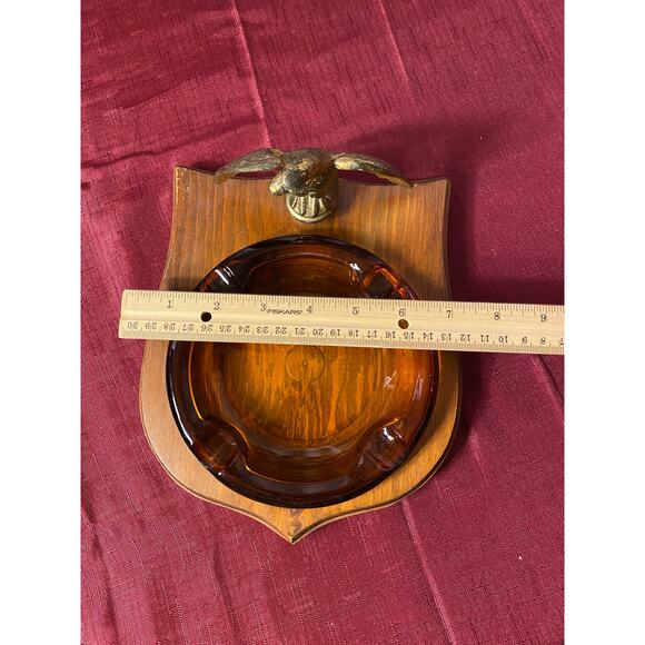 Vintage, Mid-Century Style Ashtray with Brass Eagle - Picture 6 of 12